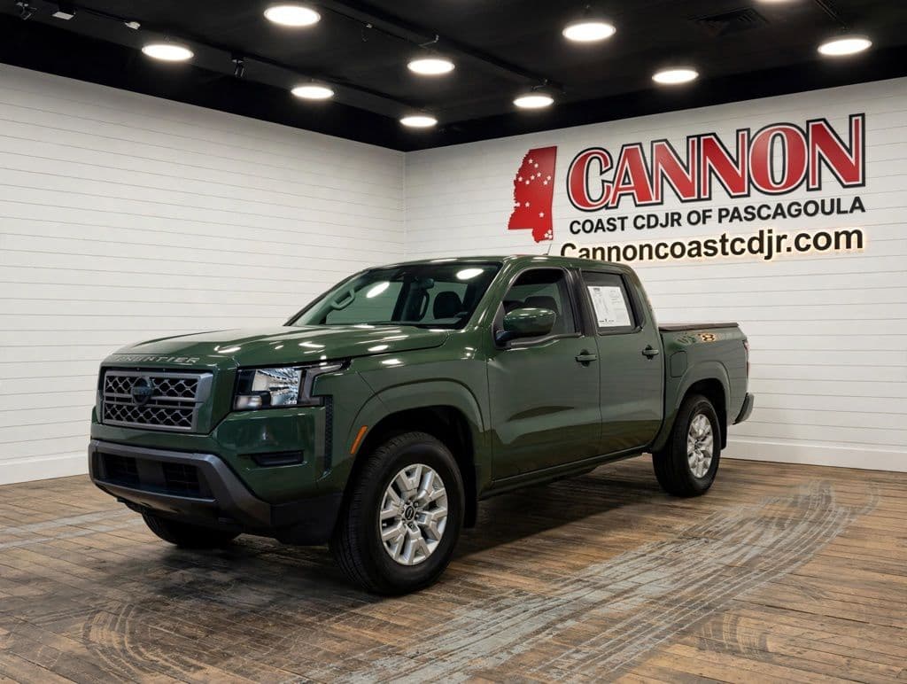 2022 Nissan Frontier SV — photo 1 of 25