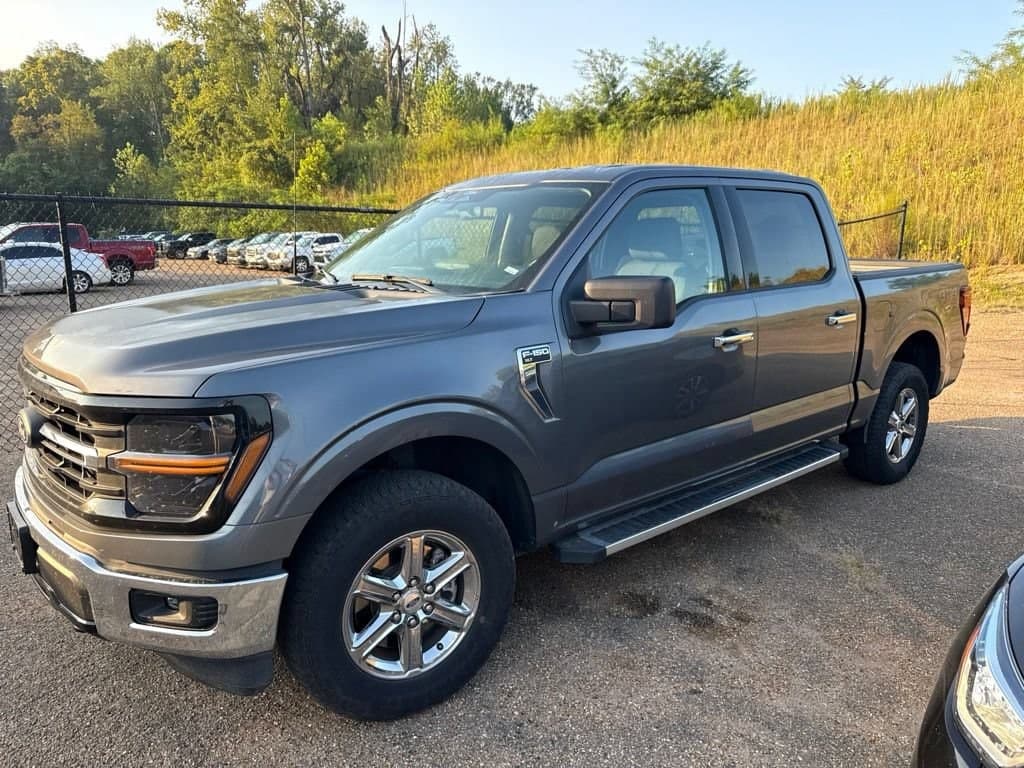 2025 Ford F-150 XLT — photo 1 of 21