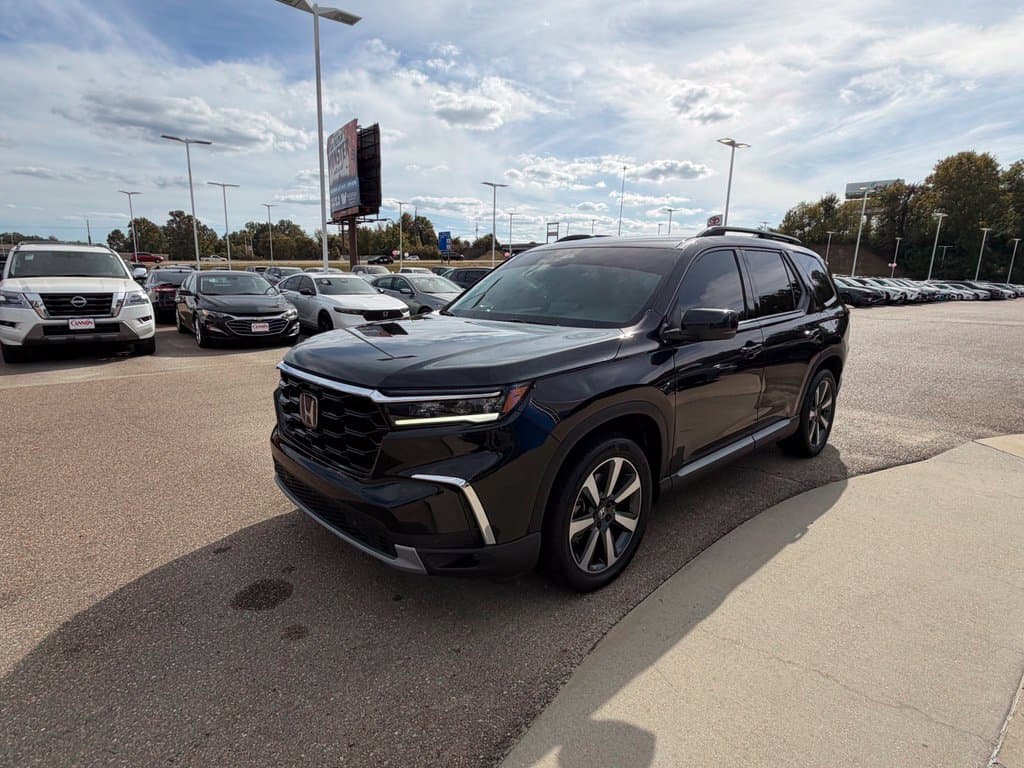 2025 Honda Pilot EX-L — photo 1 of 43