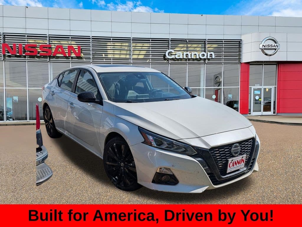 2022 Nissan Altima 2.5 SR — photo 1 of 12