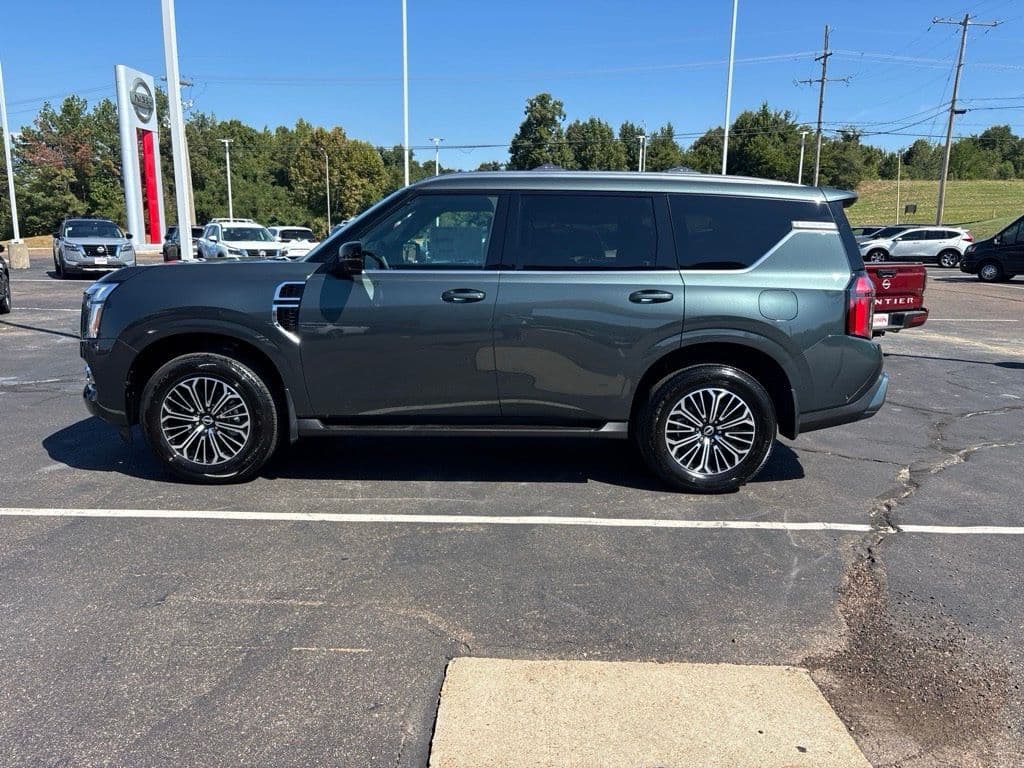 2026 Nissan Armada SL — photo 1 of 28