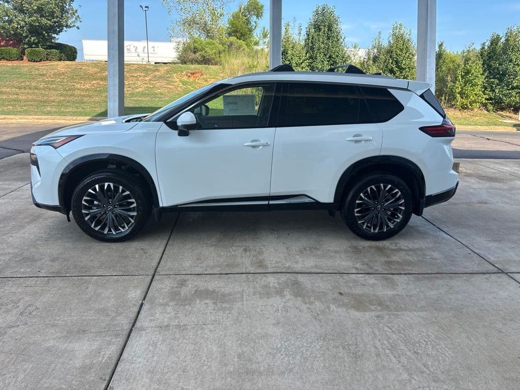 2026 Nissan Rogue Platinum — photo 1 of 25