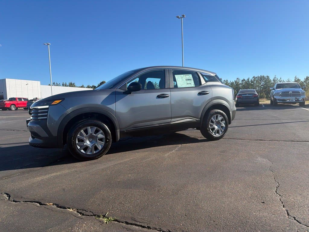 2027 Nissan Kicks S — photo 1 of 25
