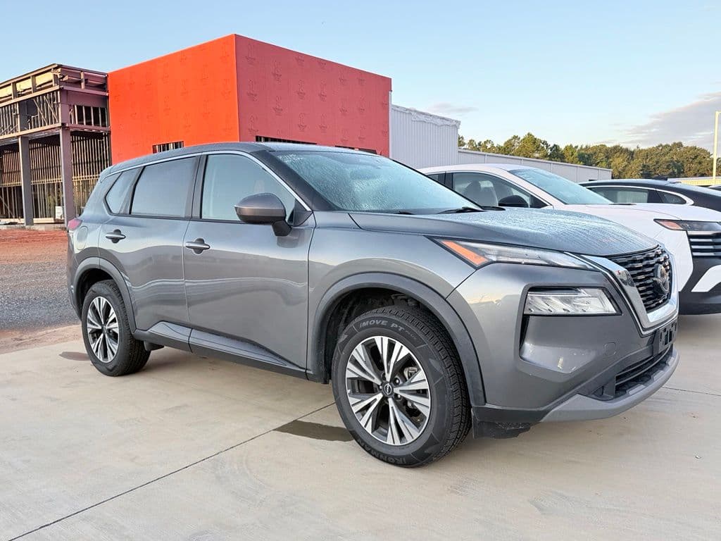 2023 Nissan Rogue SV — photo 1 of 13