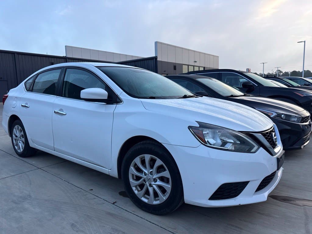 2019 Nissan Sentra SV — photo 1 of 15
