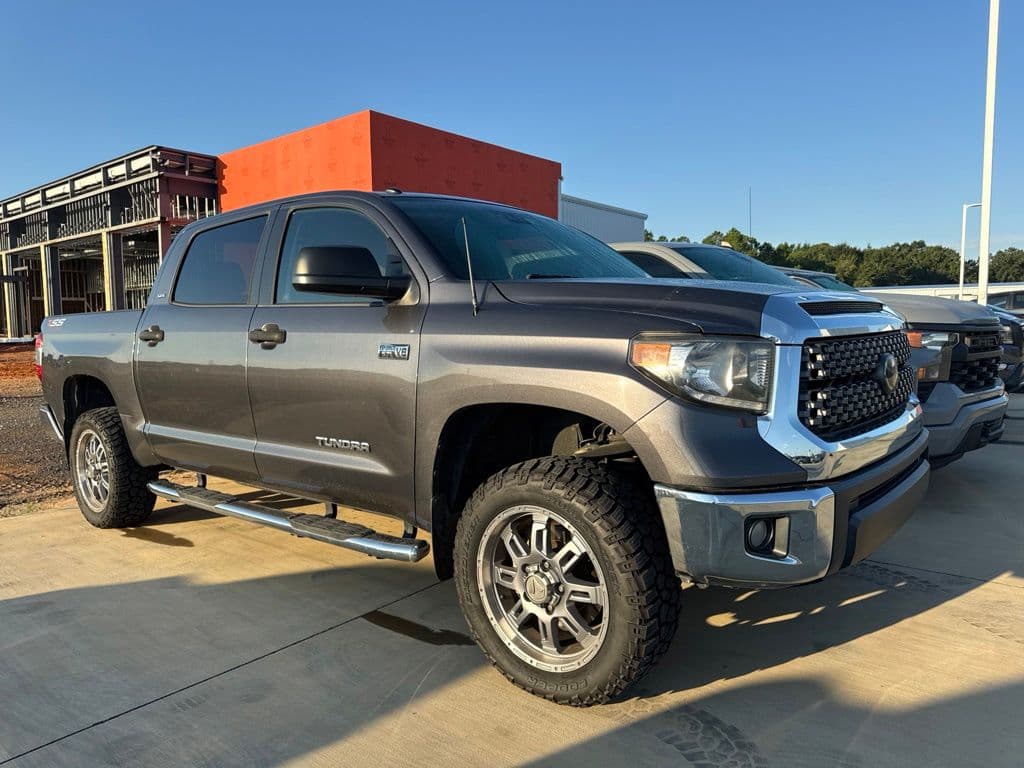 2019 Toyota Tundra 4WD SR5 — photo 1 of 16
