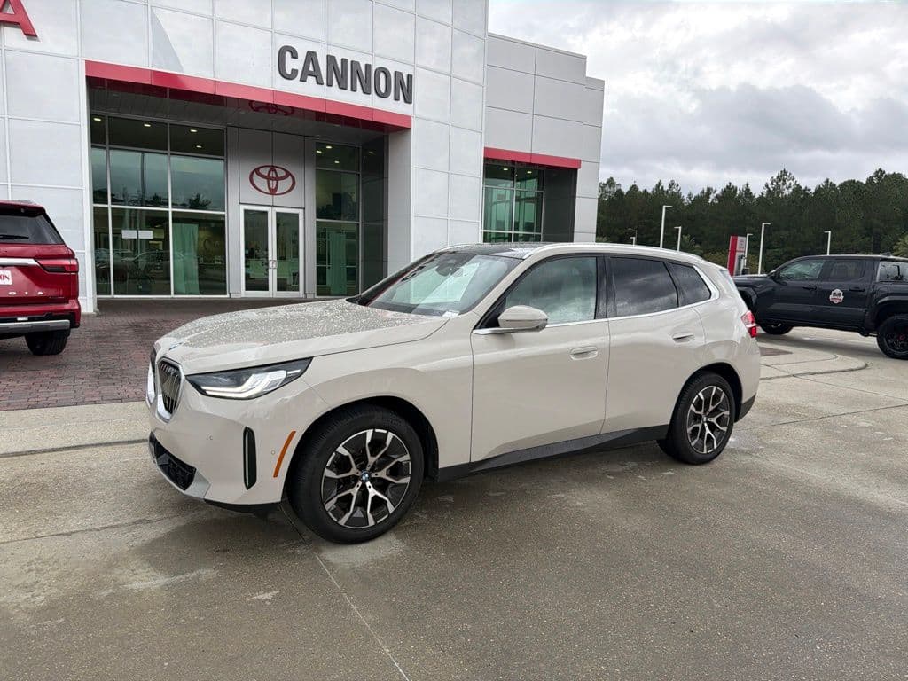 2025 BMW X3 30 xDrive — photo 1 of 14