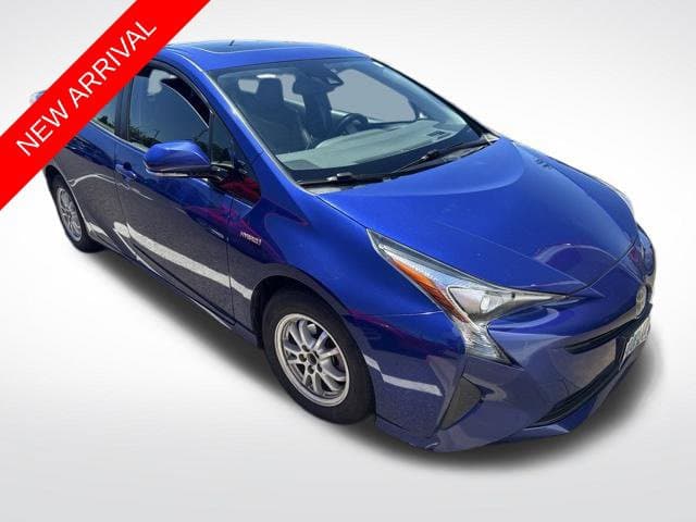 2016 Toyota Prius Four — photo 1 of 11