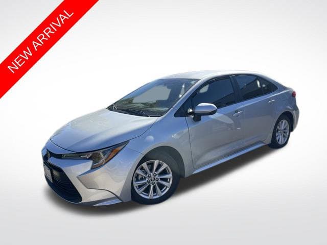 2024 Toyota Corolla LE — photo 1 of 24