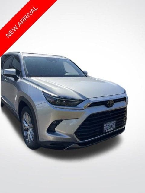 2024 Toyota Grand Highlander Base — photo 1 of 15