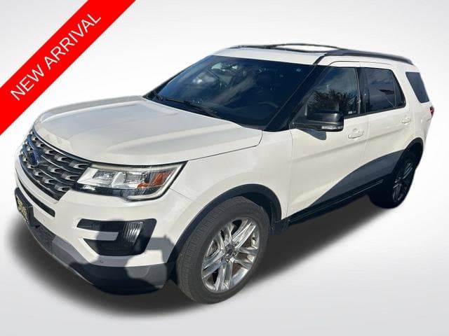 2016 Ford Explorer XLT — photo 1 of 12