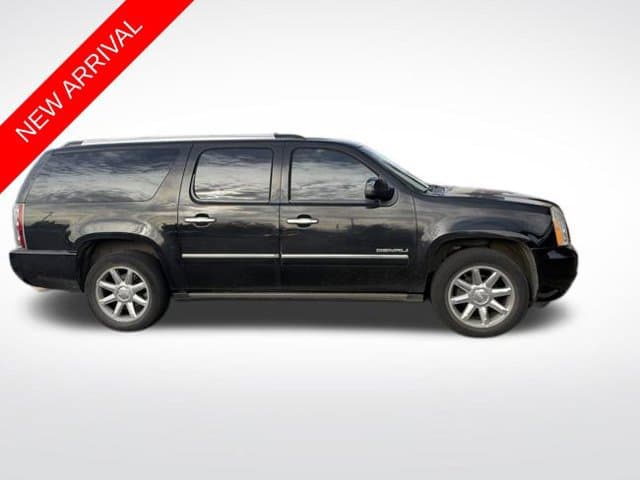 2013 GMC Yukon XL Denali — photo 1 of 11