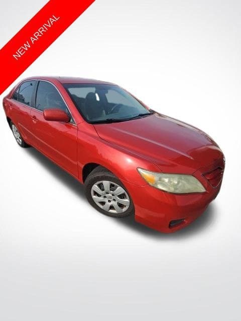 2011 Toyota Camry LE — photo 1 of 7