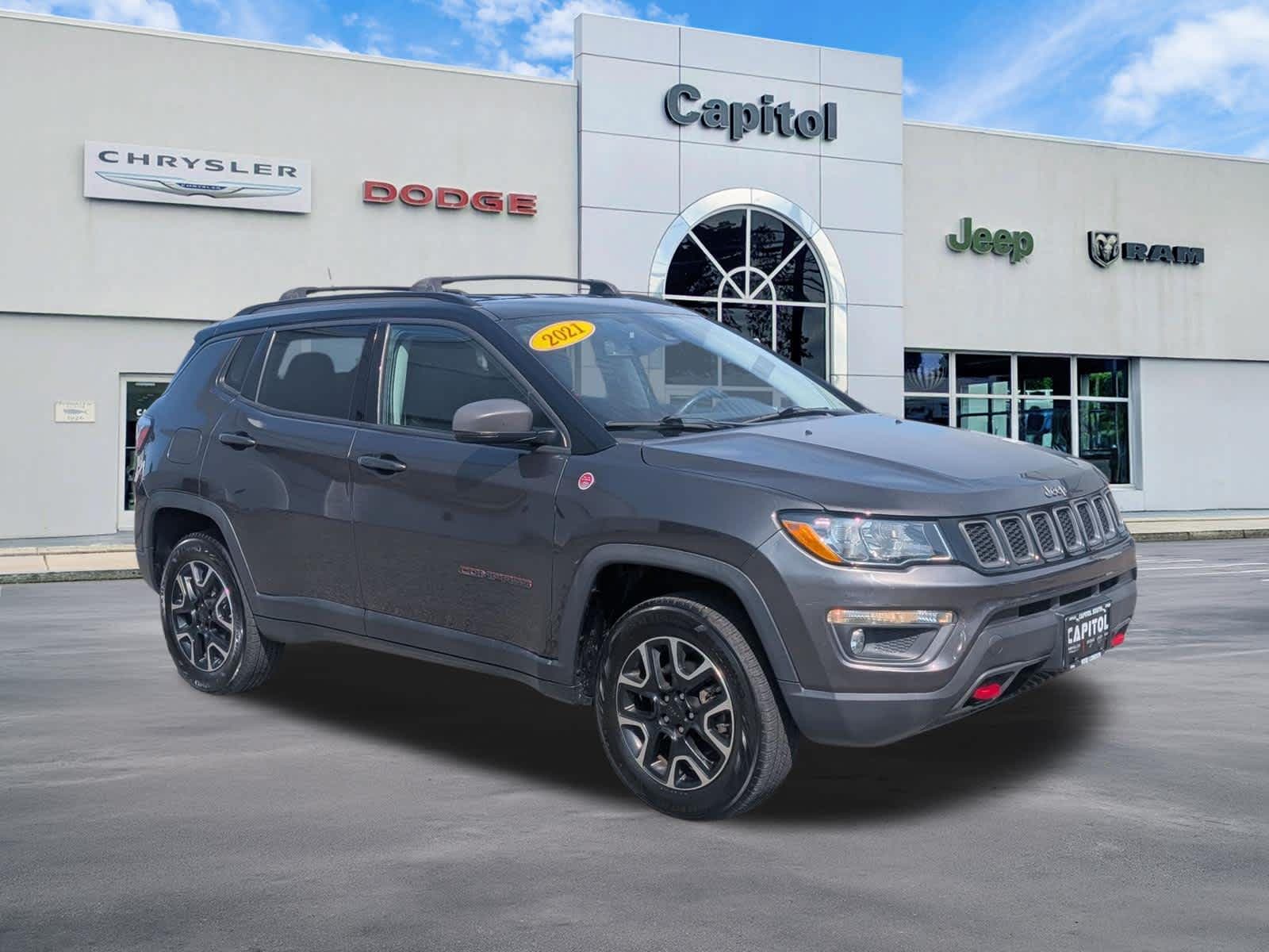 2021 Jeep Compass Trailhawk — photo 1 of 30