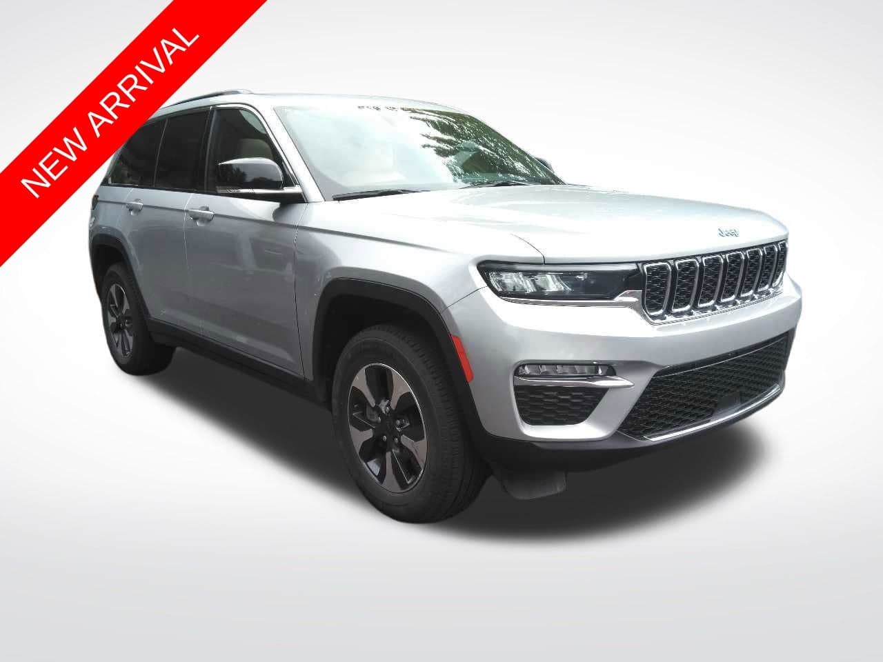2024 Jeep Grand Cherokee 4xe Base — photo 1 of 11