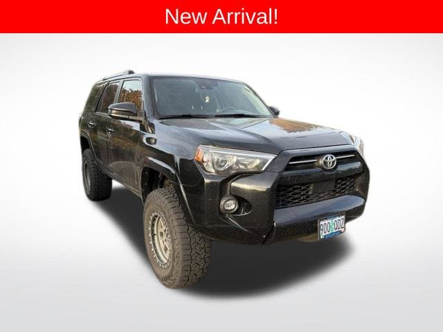 2022 Toyota 4Runner SR5 — photo 1 of 11