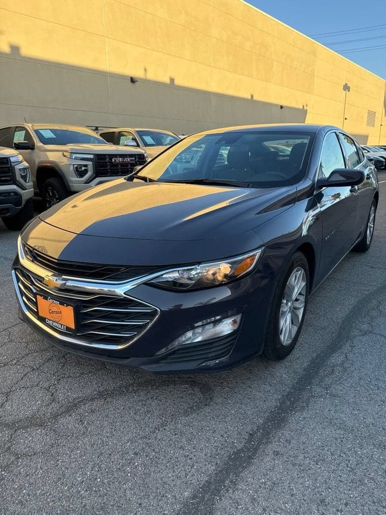 2025 Chevrolet Malibu 1LT — photo 1 of 27