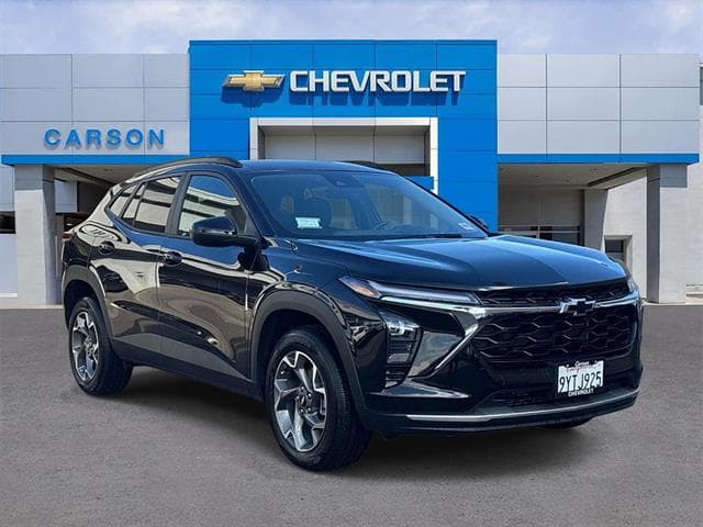 2026 Chevrolet Trax LT — photo 1 of 36