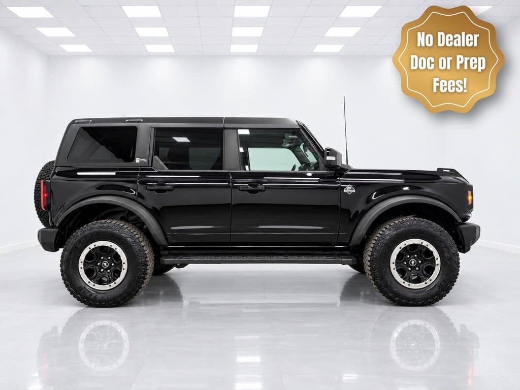 2022 Ford Bronco Base — photo 1 of 41