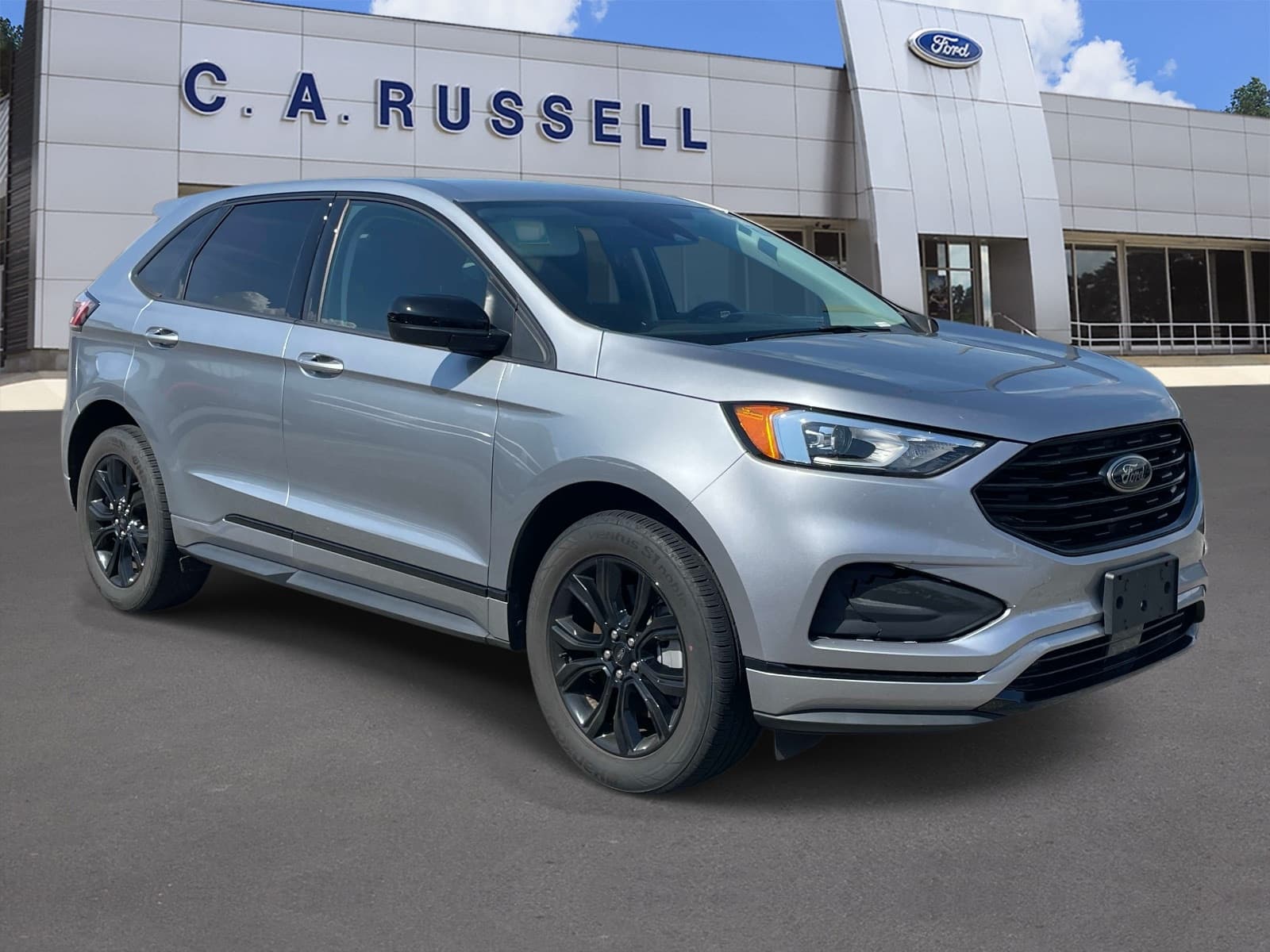 2024 Ford Edge SE — photo 1 of 20