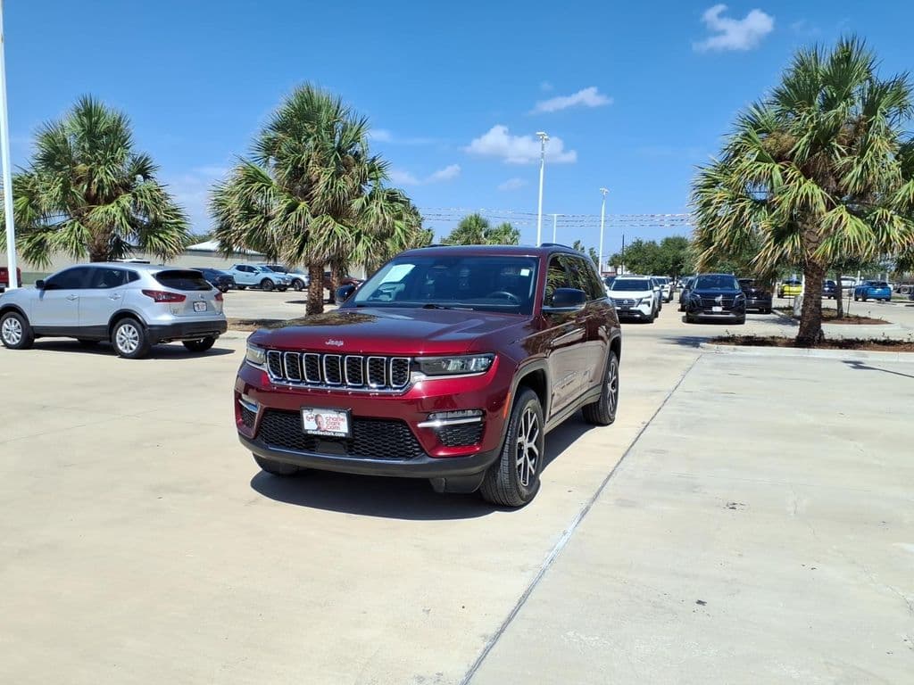 2023 Jeep Grand Cherokee Limited — photo 1 of 20