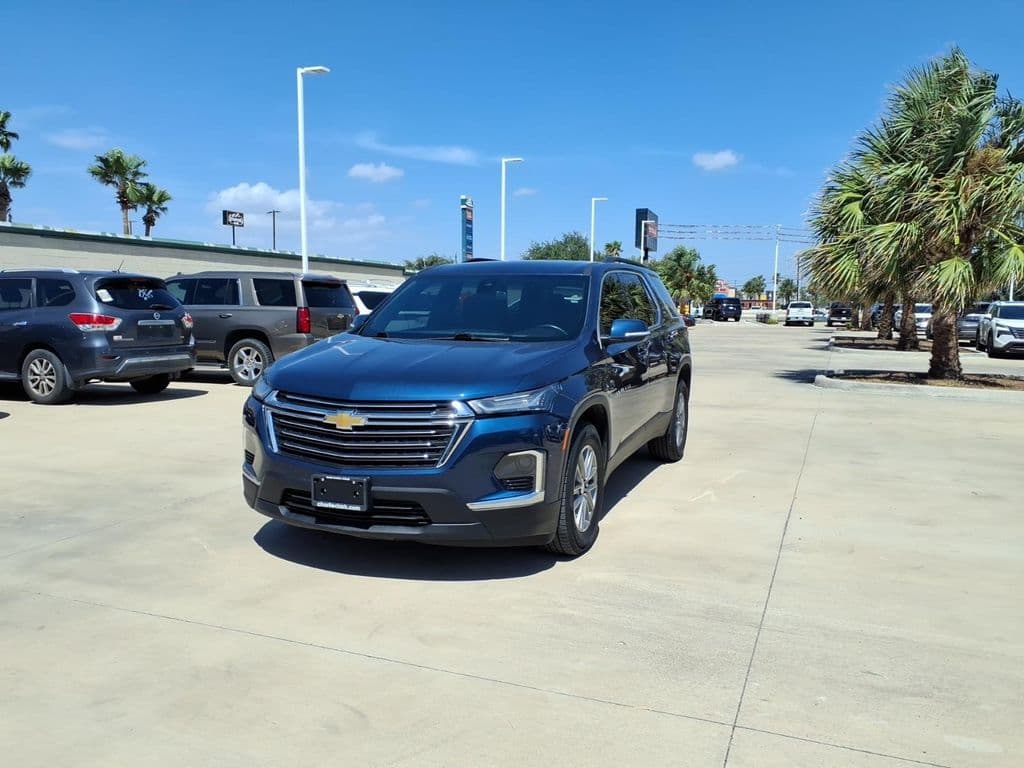 2023 Chevrolet Traverse LT Cloth — photo 1 of 21