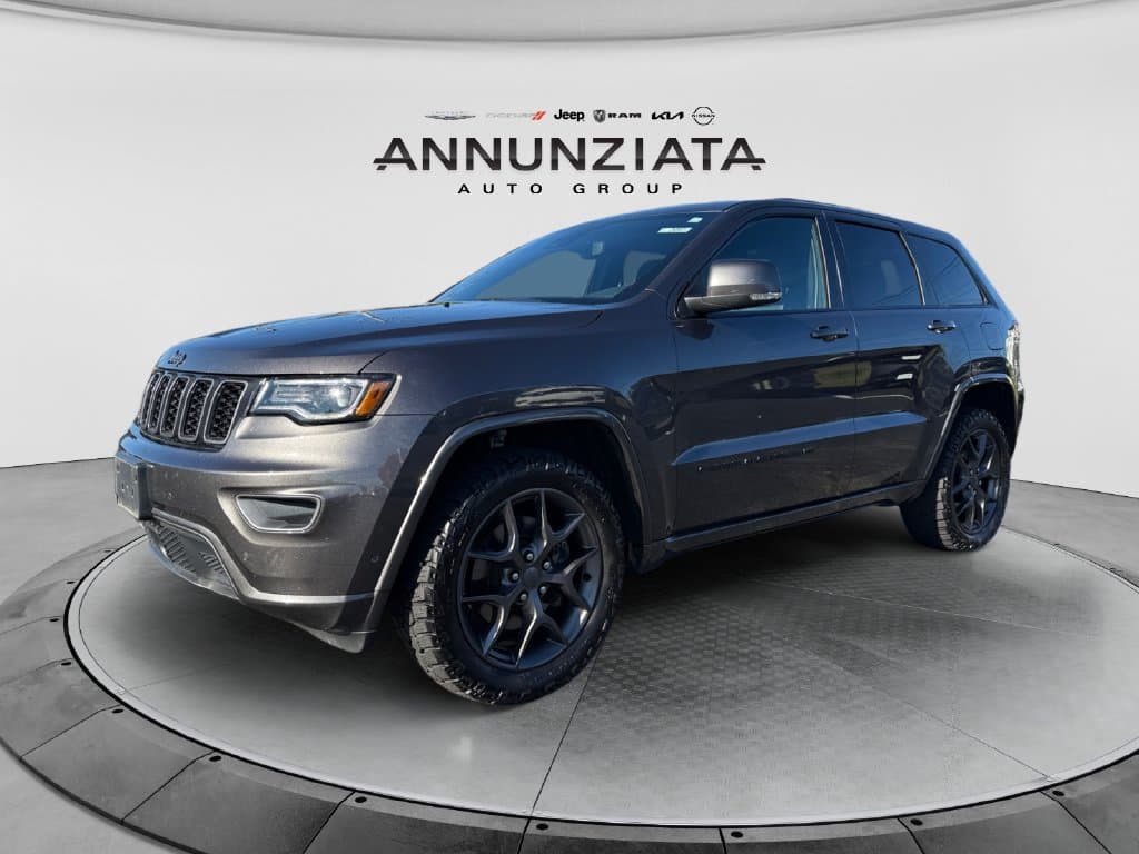 2021 Jeep Grand Cherokee Limited — photo 1 of 31