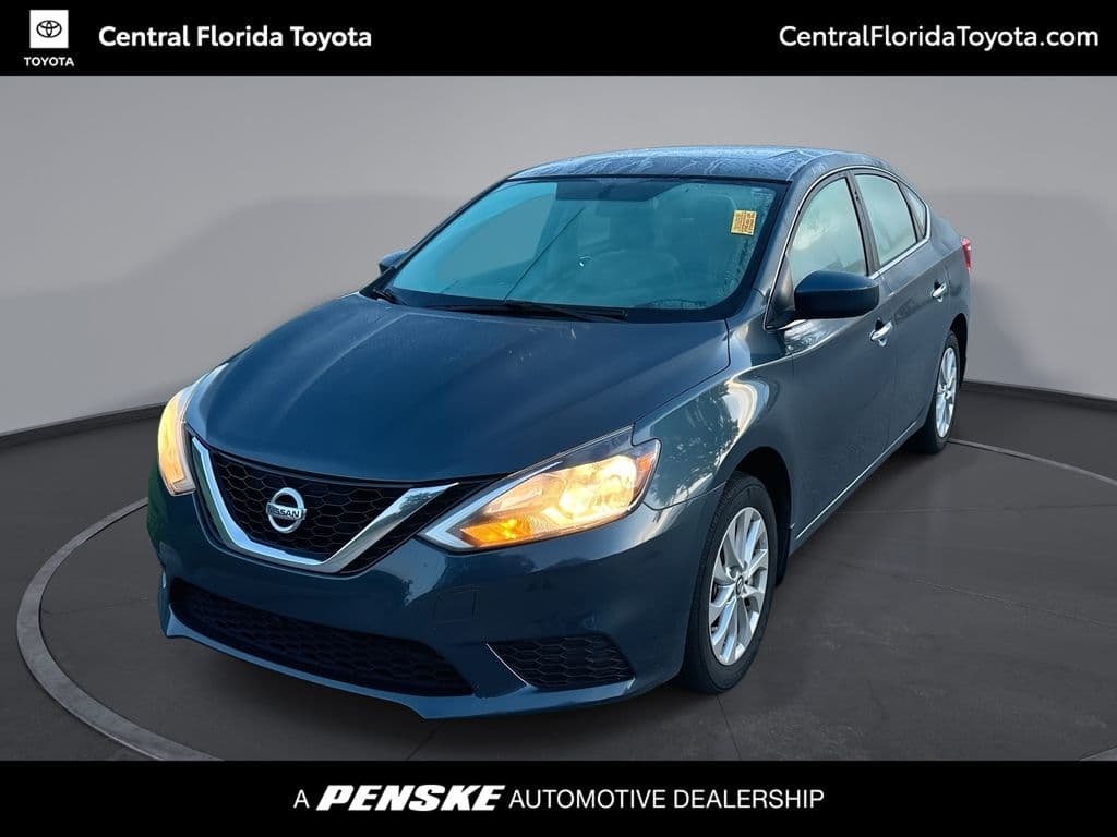2016 Nissan Sentra SV — photo 1 of 33