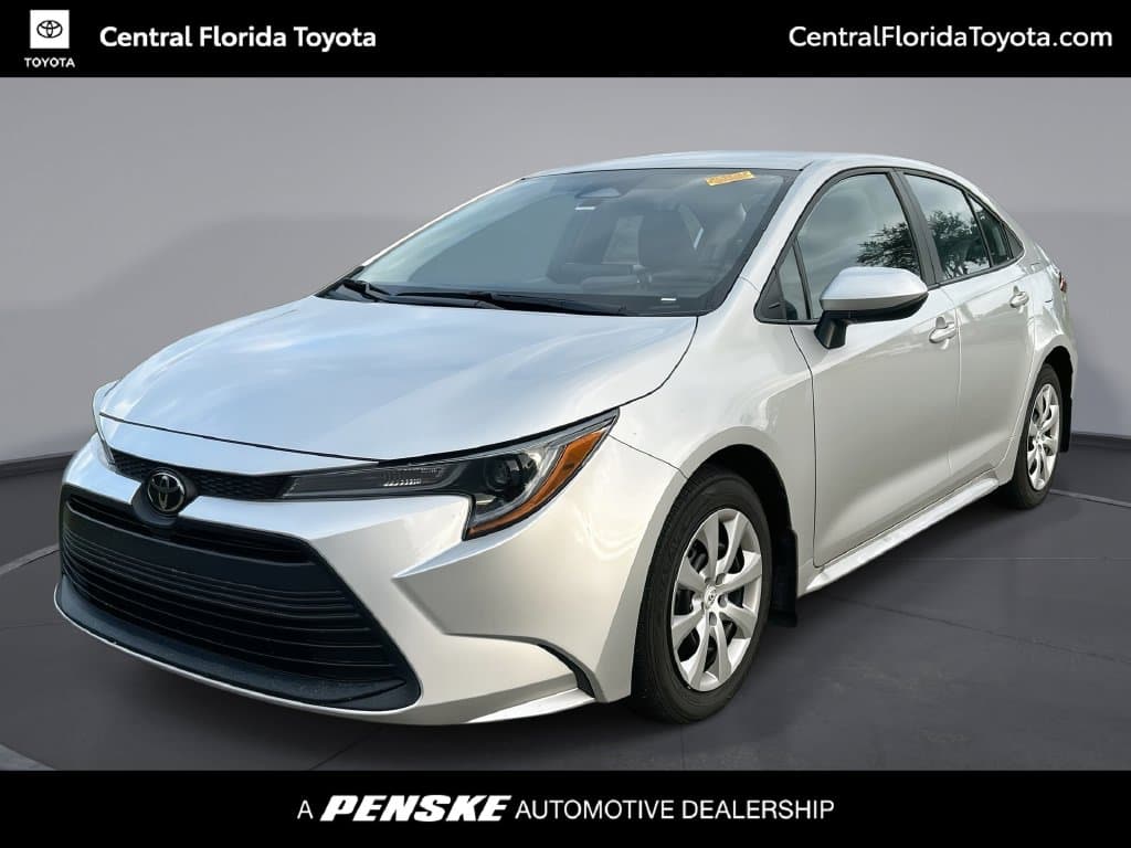 2025 Toyota Corolla LE — photo 1 of 32