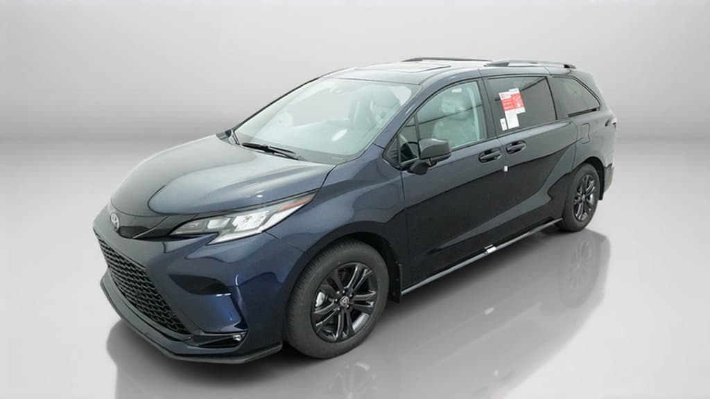 2026 Toyota Sienna XSE — photo 1 of 39