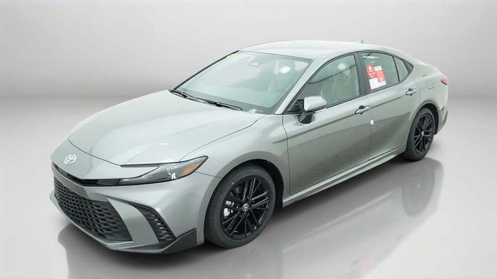 2027 Toyota Camry SE — photo 1 of 34