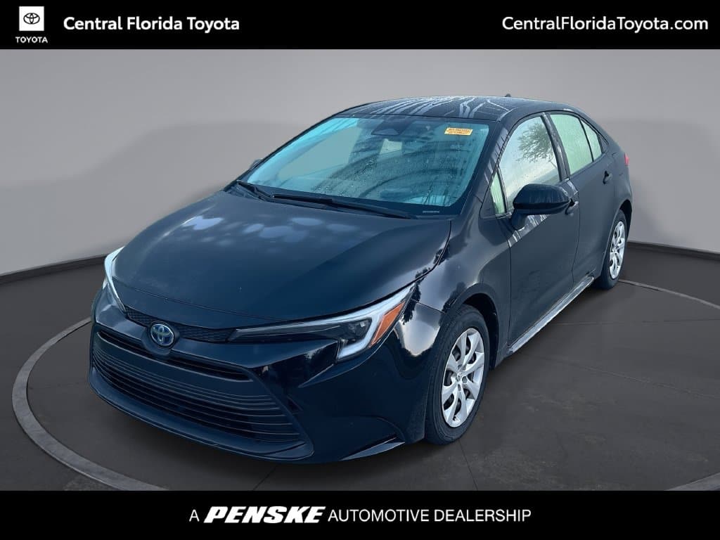 2023 Toyota Corolla Hybrid LE — photo 1 of 32