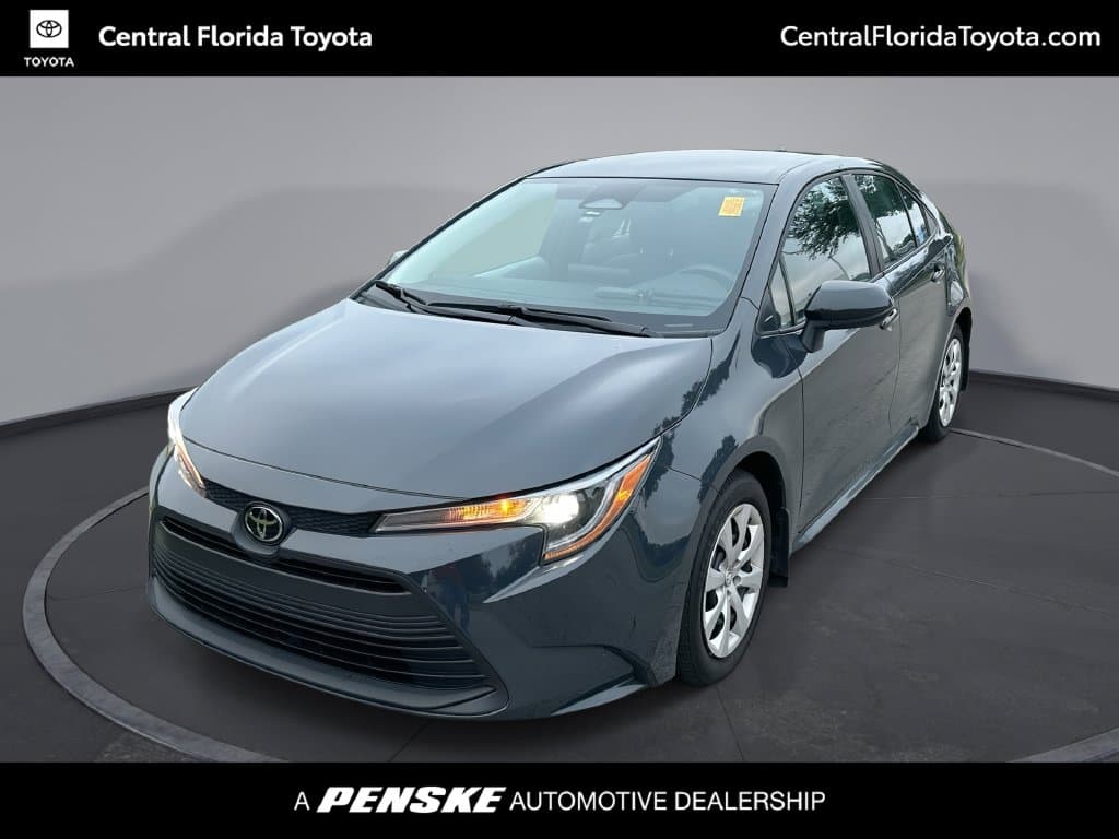 2025 Toyota Corolla LE — photo 1 of 32