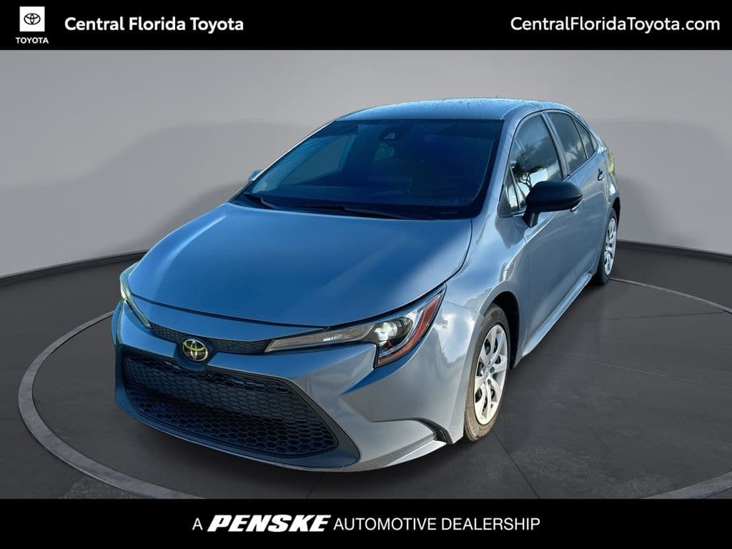 2021 Toyota Corolla LE — photo 1 of 30