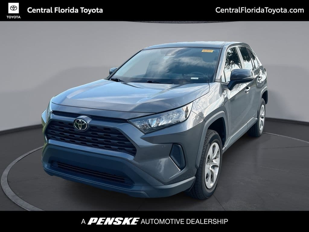 2022 Toyota RAV4 LE — photo 1 of 31