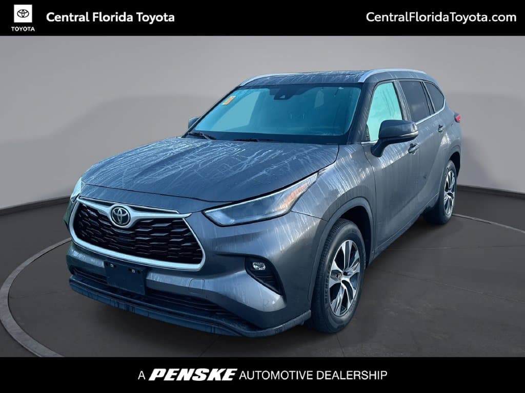 2023 Toyota Highlander XLE — photo 1 of 37