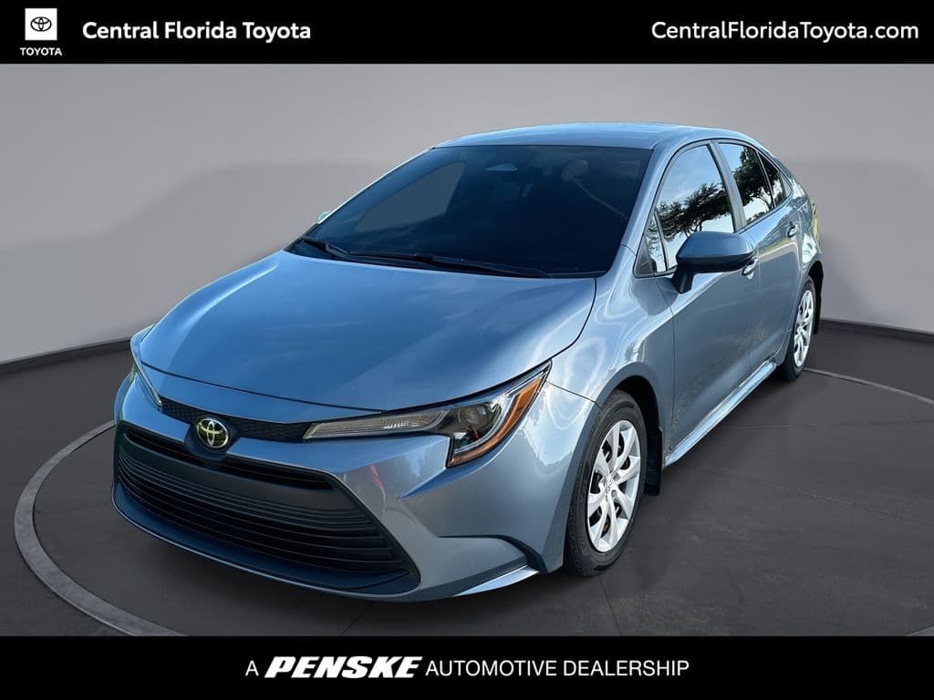 2024 Toyota Corolla LE — photo 1 of 31