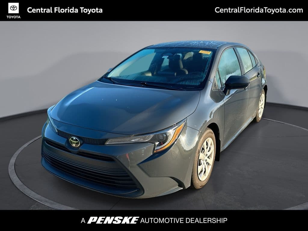 2025 Toyota Corolla LE — photo 1 of 32