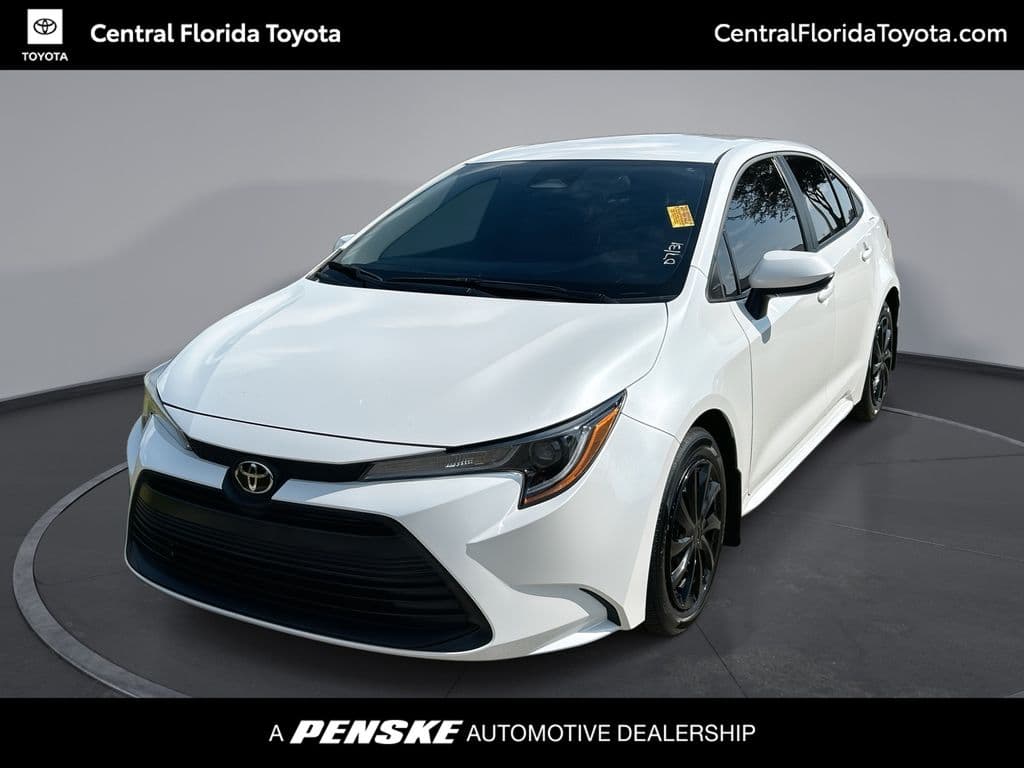 2026 Toyota Corolla LE — photo 1 of 31