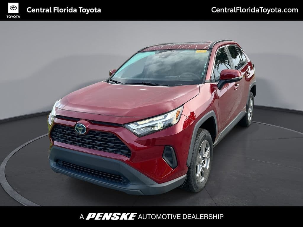2022 Toyota RAV4 Base — photo 1 of 35
