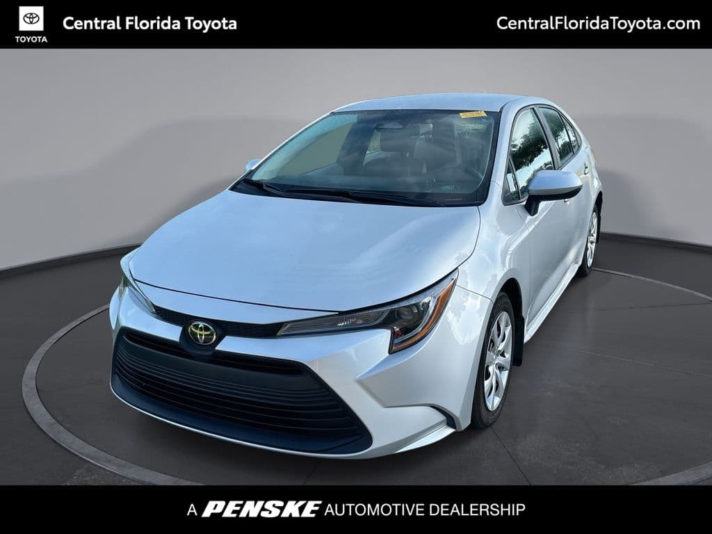2025 Toyota Corolla LE — photo 1 of 31