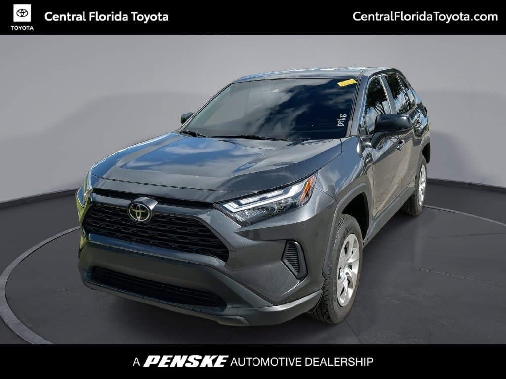 2023 Toyota RAV4 LE — photo 1 of 32