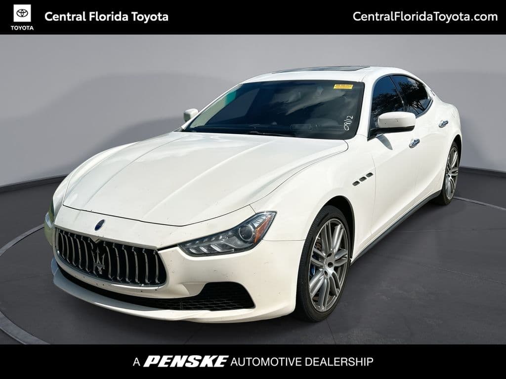 2015 Maserati Ghibli Base — photo 1 of 33