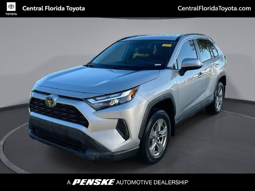 2024 Toyota RAV4 XLE — photo 1 of 35