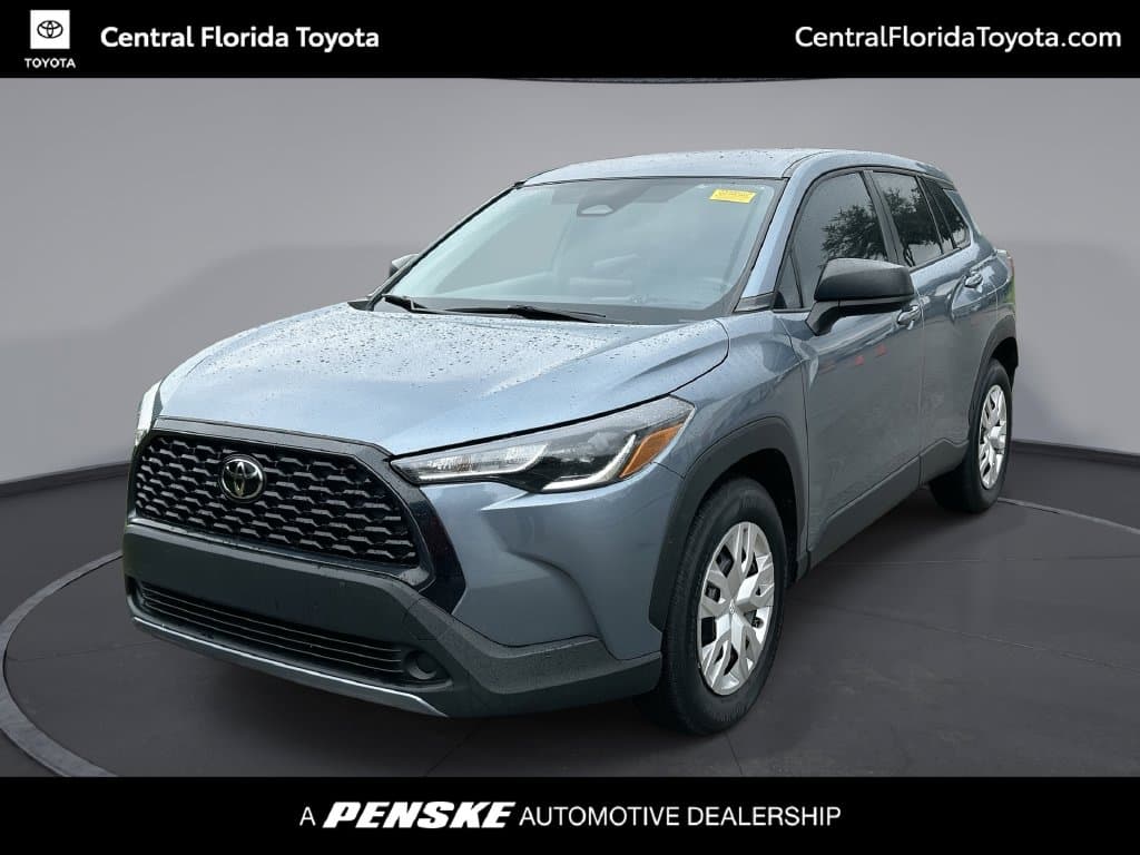 2025 Toyota Corolla Cross L — photo 1 of 32