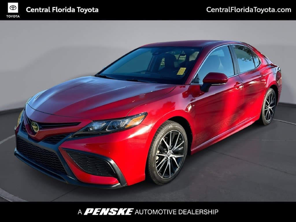 2023 Toyota Camry SE — photo 1 of 32
