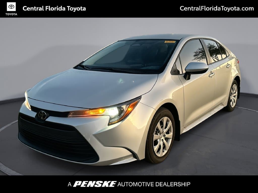 2026 Toyota Corolla LE — photo 1 of 32