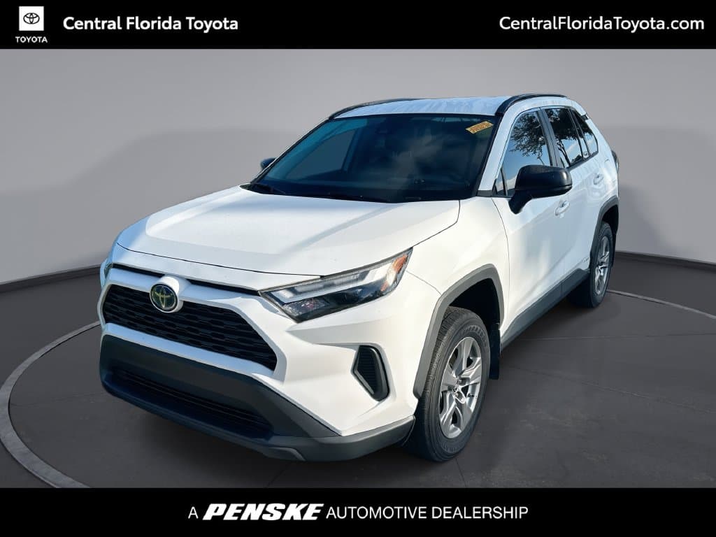 2024 Toyota RAV4 Hybrid LE — photo 1 of 32