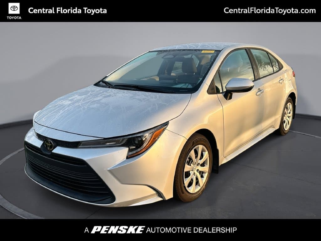 2025 Toyota Corolla LE — photo 1 of 32