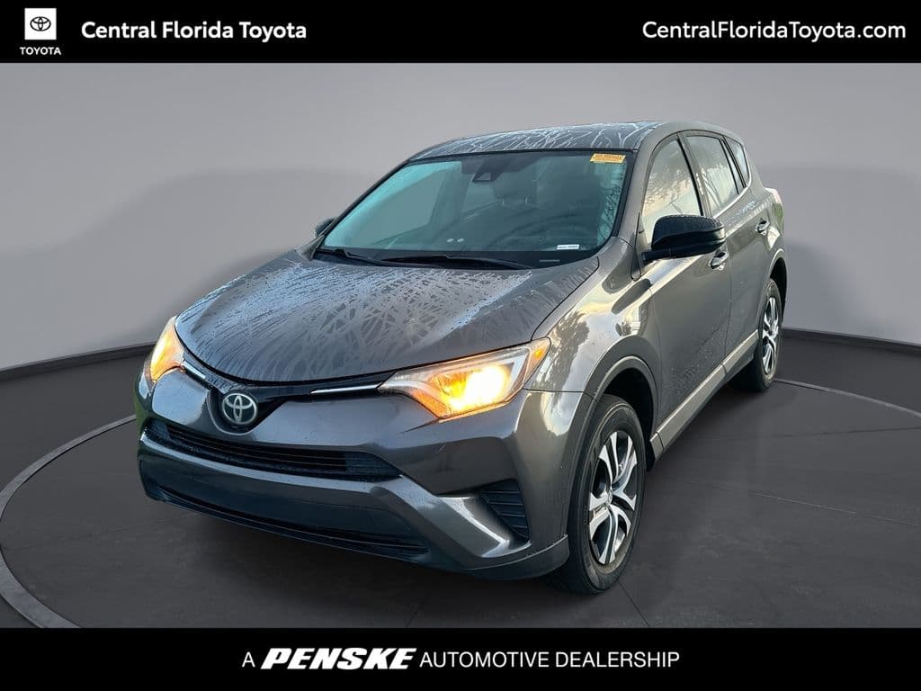 2017 Toyota RAV4 LE — photo 1 of 31